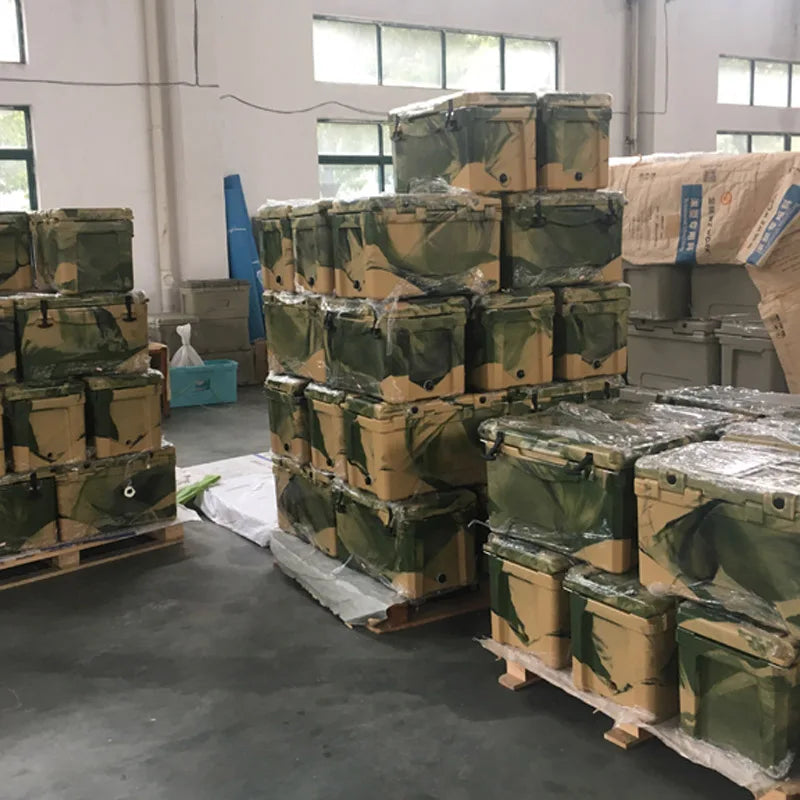 2021 New Outdoor Waterproof Multi Functional 33l Ice Chest Rotomolded Cooler Box Portable Cooler Box