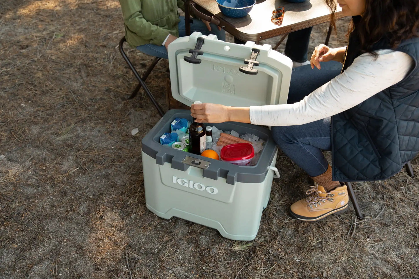 Igloo Overland 25 QT Ice Chest Cooler, Green Igloo Overland 25 QT Ice Chest Cooler,  Overland 25 QT Ice Chest Cooler, Green
